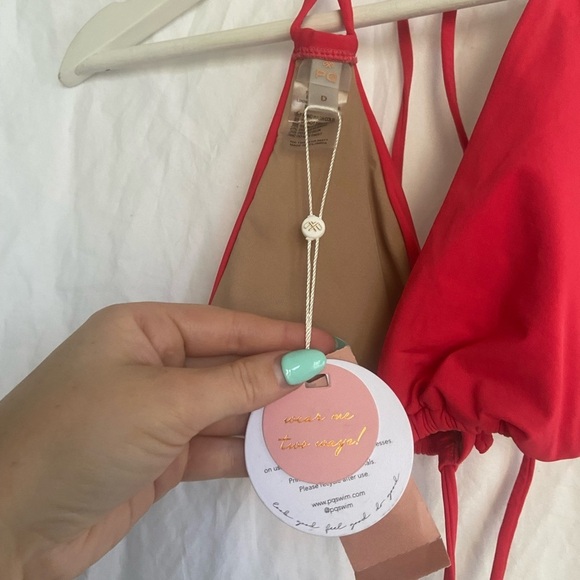Revolve PQ Swim Avalon Red Chain Tri Bikini Top Size D NEW - Picture 9 of 11